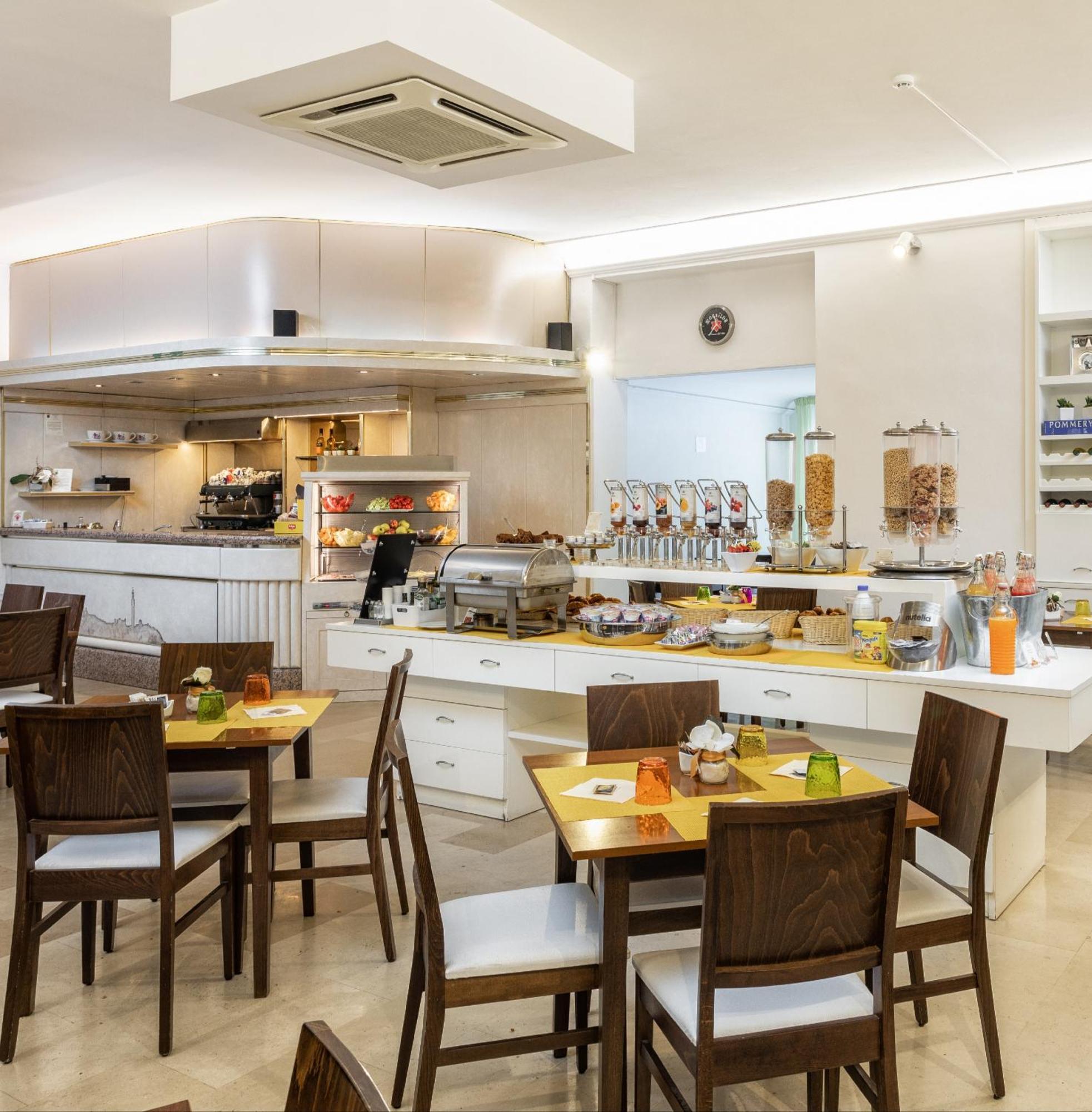 Hotel Minerva Siena Luaran gambar