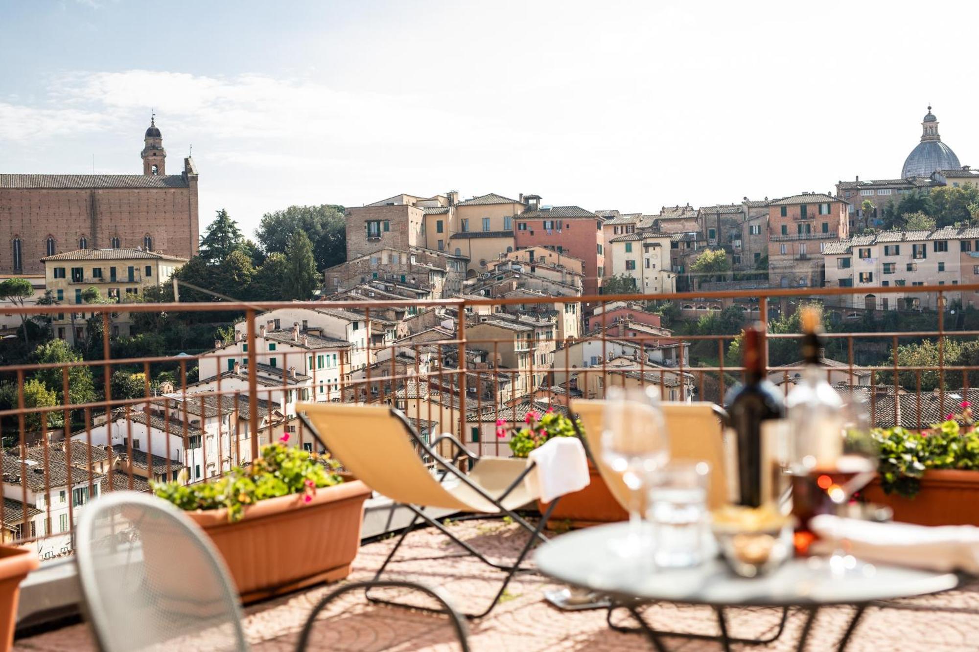 Hotel Minerva Siena Luaran gambar