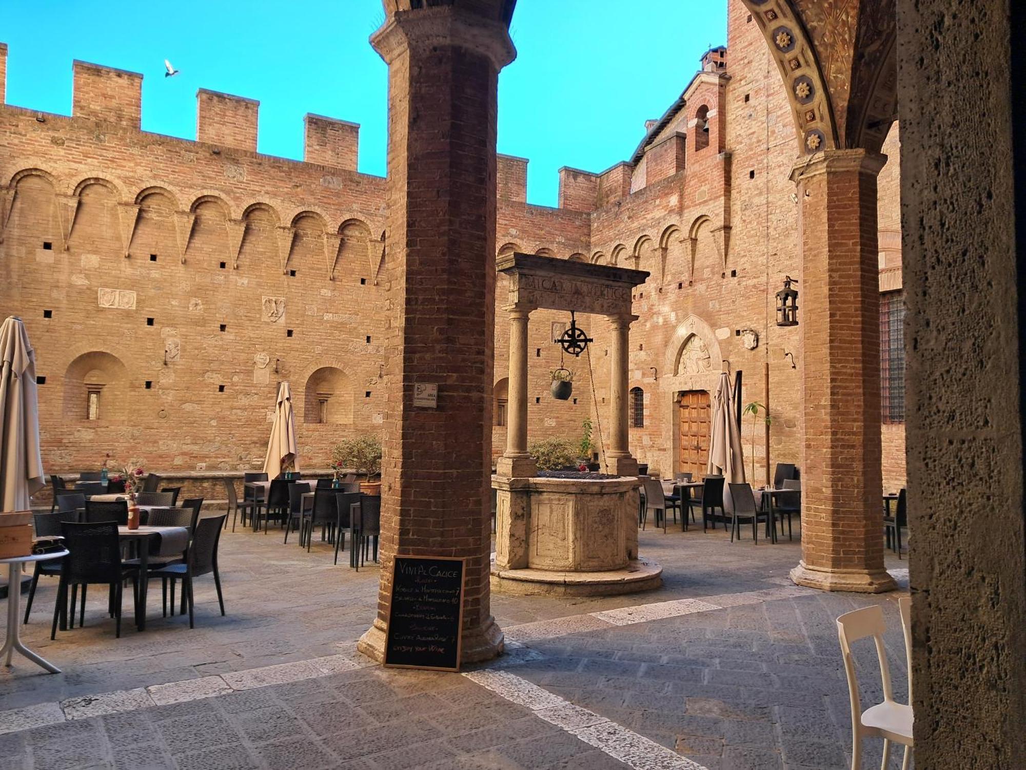 Hotel Minerva Siena Luaran gambar
